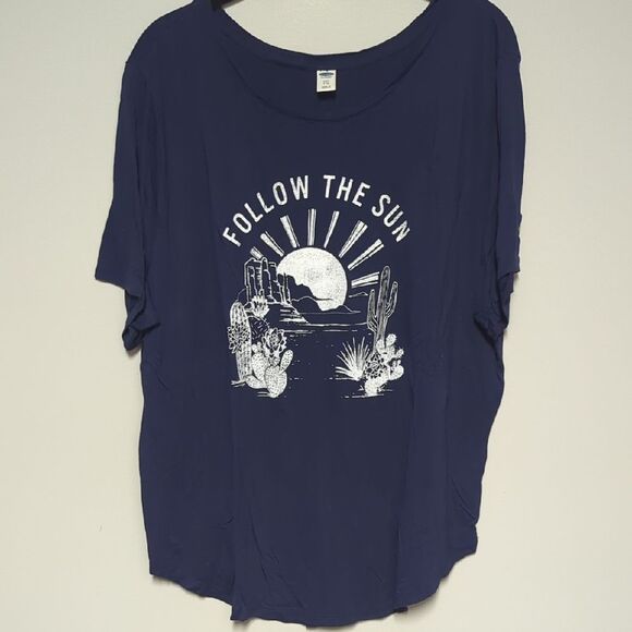 Old Navy Blue Graphic Relaxed Short Sleeve Tee - Picture 1 of 5